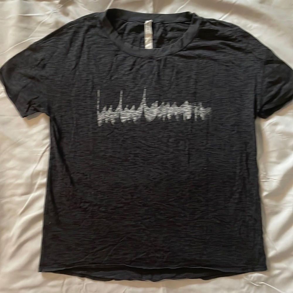 Lululemon graphic tee